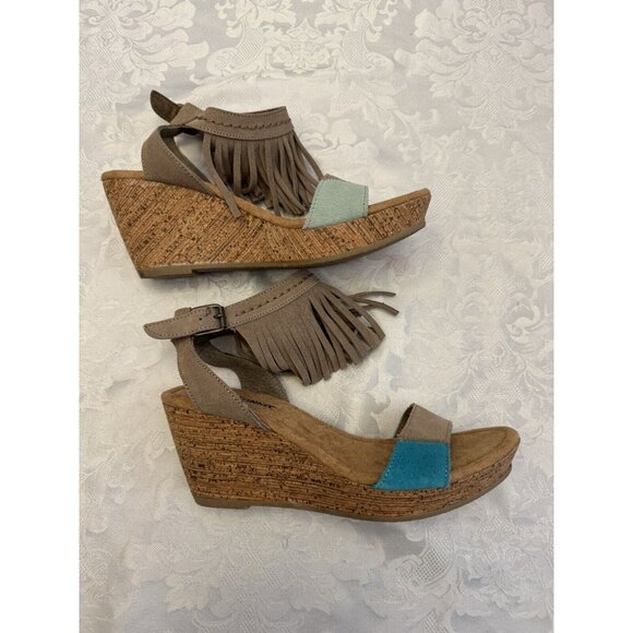 Minnetonka Poppy Size 9 Tan Aqua Blue Wedge Sandal Fringe Comfort 71327 - Picture 7 of 12